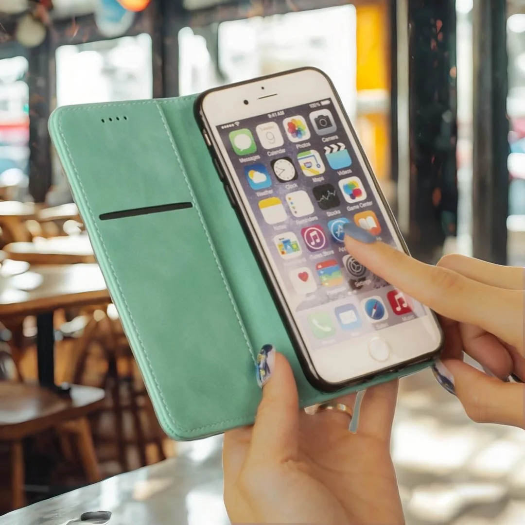 iPhone16 ケース 手帳型 おしゃれ iPhone15 カバー iPhonese iPhone14 スマホケース iPhone13 グリーン 緑 エメラルドグリーン レザー 革